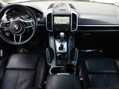 Used 2016 Porsche Cayenne Diesel AWD/4WD image 24
