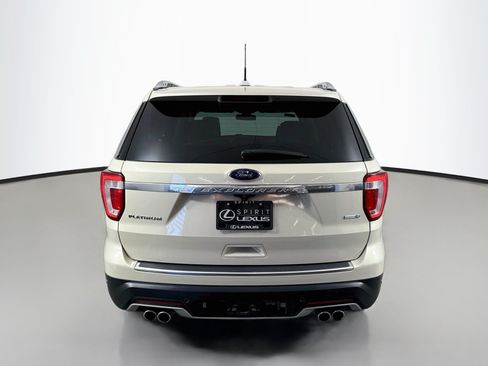 Used 2018 Ford Explorer Platinum AWD/4WD image 6