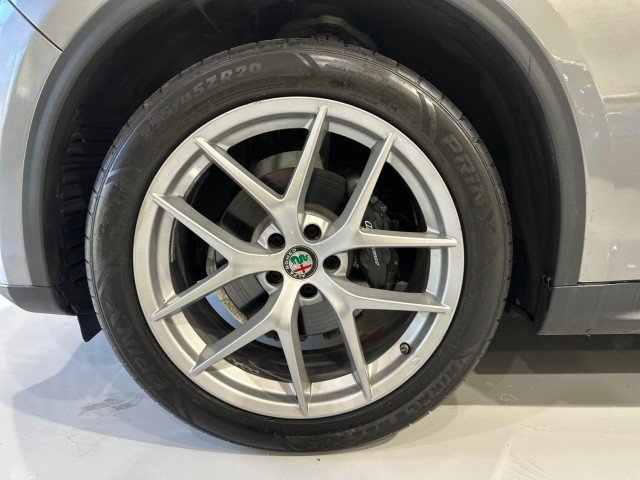 Used 2018 Alfa Romeo Stelvio Ti Sport AWD/4WD image 8