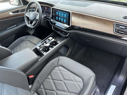 New 2026 Volkswagen Atlas SE image 13