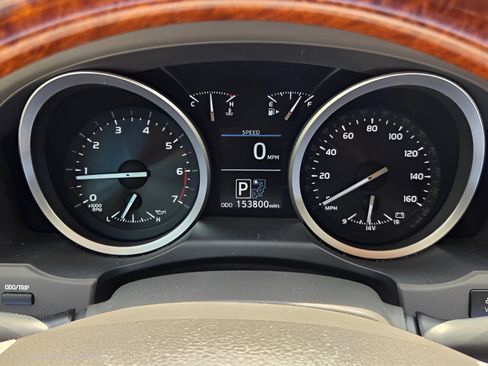 Used 2013 Toyota Land Cruiser AWD/4WD image 24