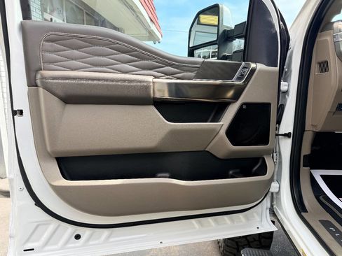 Used 2025 Ford F450 Platinum w/ Platinum Plus Package image 20