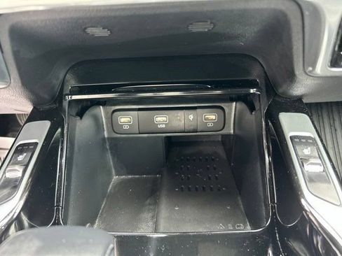 Used 2023 Kia Sorento SX AWD/4WD image 31