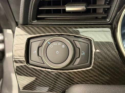 Used 2021 Ford Mustang Shelby GT500 w/ Carbon Fiber Track Pack image 22