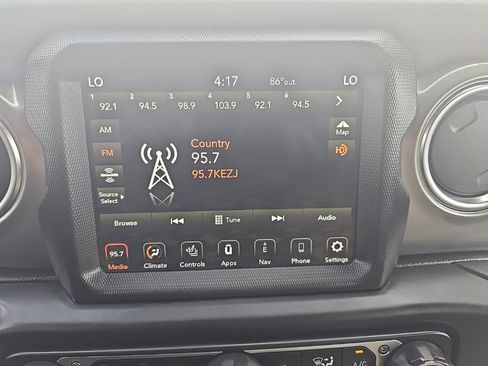 Used 2023 Jeep Wrangler Unlimited Sahara w/ Cold Weather Group AWD/4WD image 15