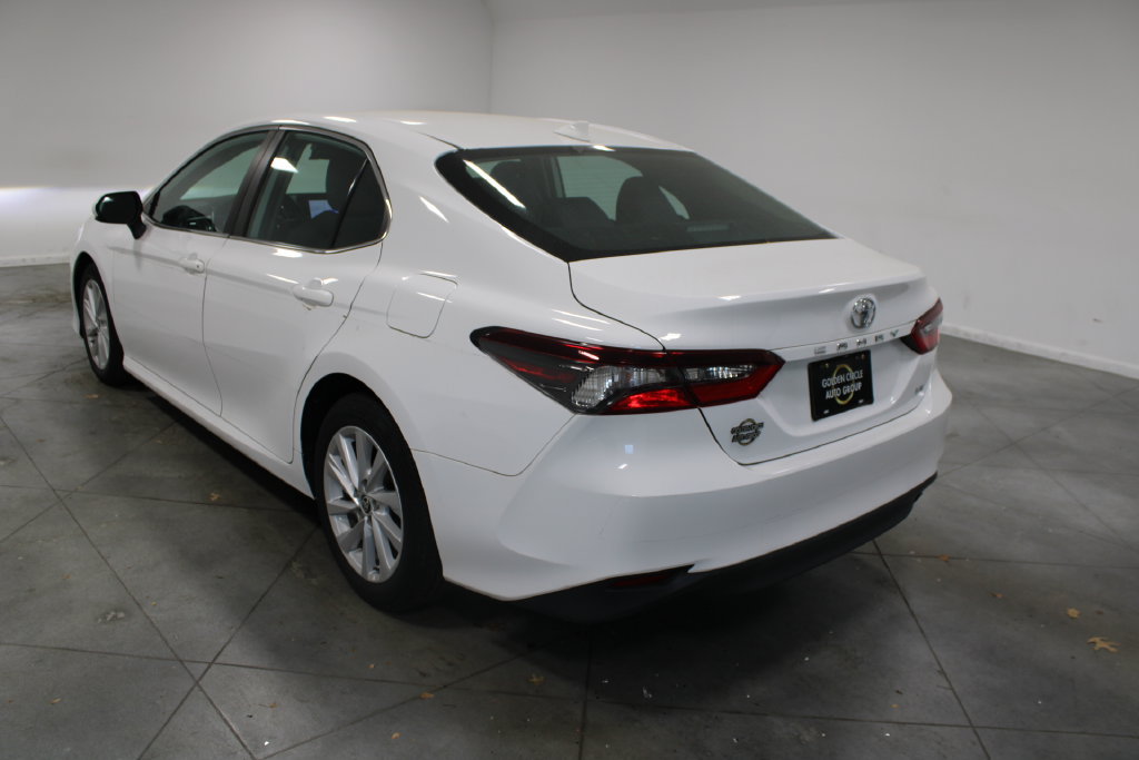 Used 2022 Toyota Camry LE FWD image 7