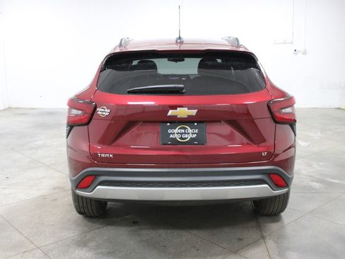 Used 2025 Chevrolet Trax LT image 8