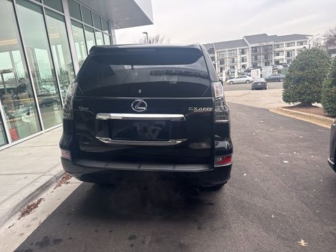 Used 2018 Lexus GX 460 Premium w/ Premium Package image 5