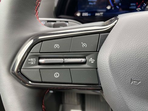 New 2026 Chevrolet Equinox RS w/ Convenience Package III AWD/4WD image 17
