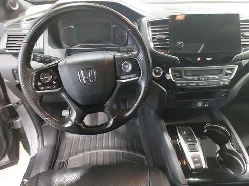 Used 2019 Honda Passport Touring image 16
