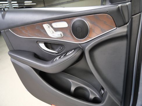 Certified 2021 Mercedes-Benz GLC 300 4MATIC image 32