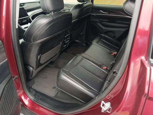 Certified 2023 Jeep Grand Cherokee Limited image 26