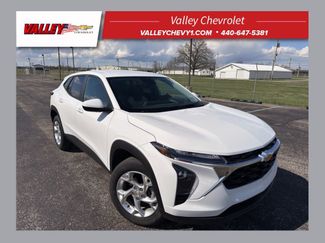 Used 2024 Chevrolet Trax LS w/ LS Convenience Package video 1