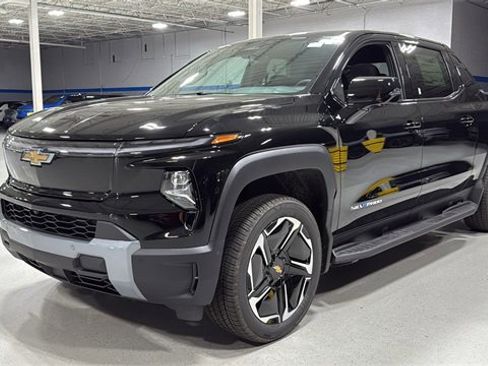 New 2026 Chevrolet Silverado EV LT image 17