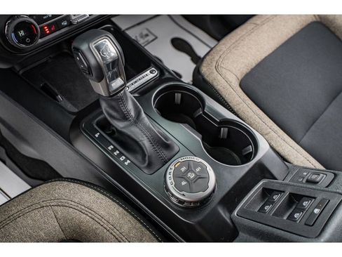 Used 2025 Ford Bronco Big Bend image 17