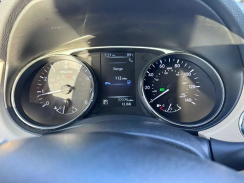 Used 2016 Nissan Rogue SV w/ SV Premium Package FWD image 22