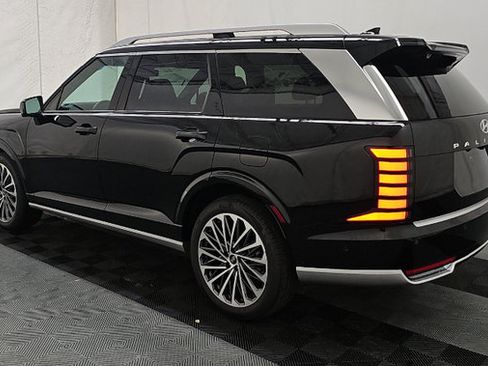 Used 2026 Hyundai Palisade Calligraphy AWD/4WD image 4
