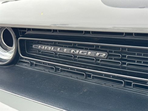 Used 2017 Dodge Challenger R/T Plus image 17