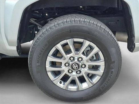 Used 2024 Toyota Tacoma Limited AWD/4WD image 23