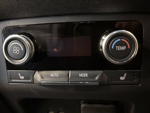 Used 2025 Buick Enclave Avenir AWD/4WD image 22