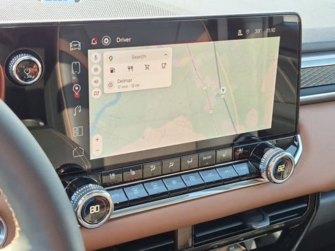 Used 2026 GMC Canyon AT4 w/ Technology Plus Package image 16