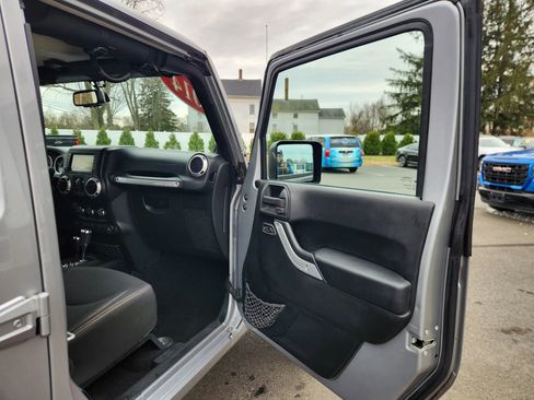 Used 2014 Jeep Wrangler Unlimited Sahara w/ Max Tow Package image 36