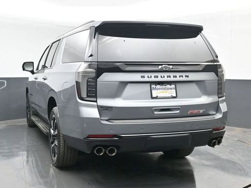Used 2025 Chevrolet Suburban RST w/ Comfort Package AWD/4WD image 13