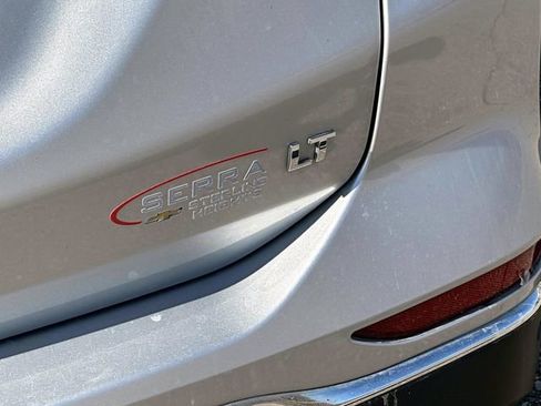 Used 2021 Chevrolet Equinox LT FWD image 12