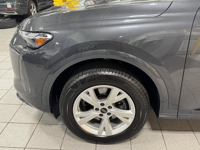 Used 2025 Audi Q5 Premium w/ Convenience Package AWD/4WD image 10
