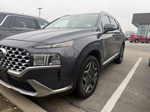 Used 2022 Hyundai Santa Fe SEL Premium image 2