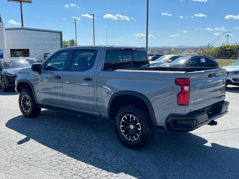 Used 2024 Chevrolet Silverado 1500 ZR2 image 4