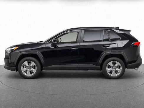 Used 2025 Toyota RAV4 XLE AWD/4WD image 6