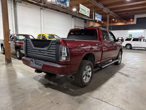 Used 2018 RAM 3500 SLT w/ Luxury Group AWD/4WD image 3