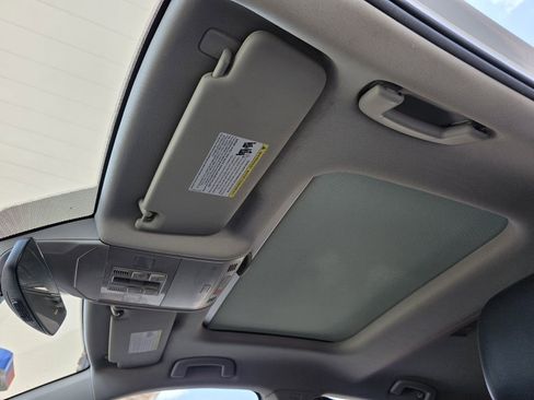 Used 2020 Volkswagen Jetta SEL Premium image 23