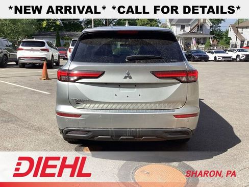 Used 2022 Mitsubishi Outlander ES AWD/4WD image 6