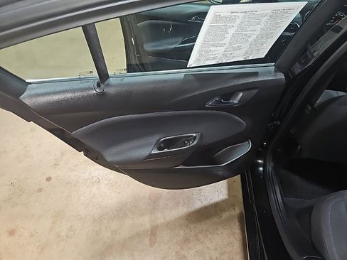 Used 2017 Chevrolet Cruze LT w/ Sun And Sound Package image 21