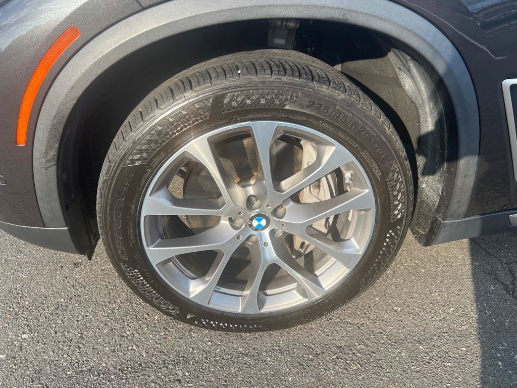 Used 2019 BMW X5 xDrive50i w/ Executive Package AWD/4WD image 9
