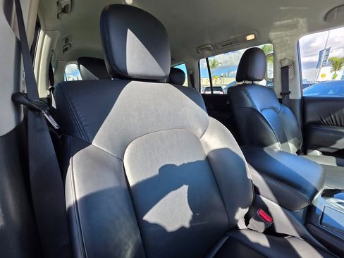 Used 2023 Nissan Armada SV image 11
