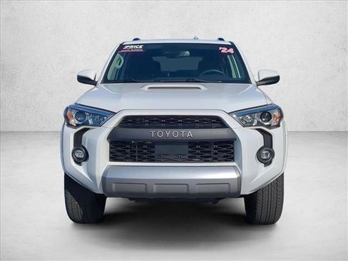 Used 2024 Toyota 4Runner TRD Off-Road AWD/4WD image 2