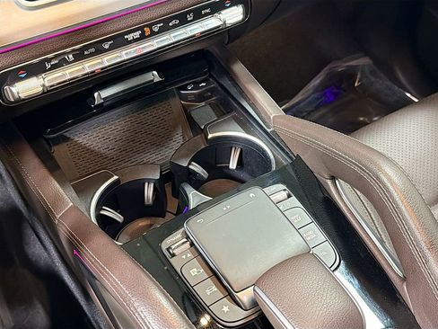 Used 2021 Mercedes-Benz GLE 350 4MATIC w/ Premium Package image 27