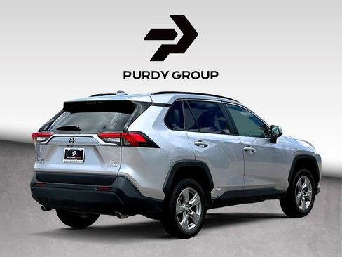 Used 2024 Toyota RAV4 LE AWD/4WD image 8