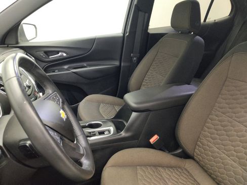 Used 2018 Chevrolet Equinox LT image 17