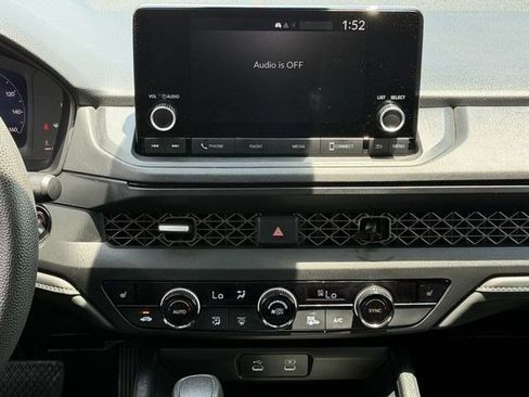 Used 2025 Honda Accord SE image 16