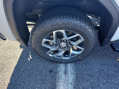 New 2026 GMC Sierra 1500 SLT w/ SLT Premium Plus Package image 6