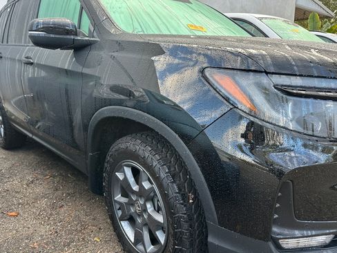 Used 2025 Honda Passport TrailSport image 3