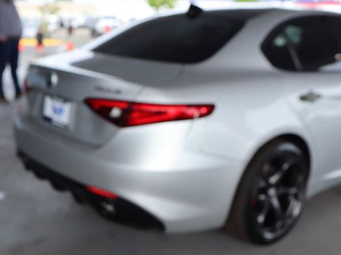 Used 2017 Alfa Romeo Giulia Ti w/ TI 19" Sport Package AWD/4WD image 7