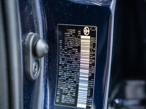 Used 2024 Toyota Corolla SE w/ SE Convenience Package image 37