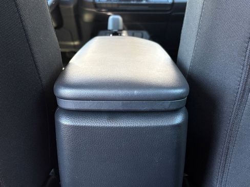 Used 2025 Toyota Prius LE image 24