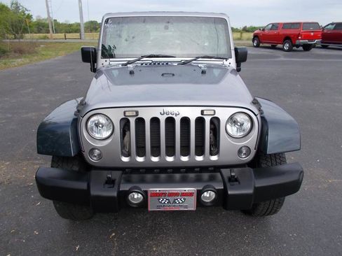 Used 2016 Jeep Wrangler Unlimited Sport image 9