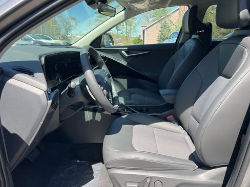 New 2025 Kia Niro EX w/ EX Cold Weather Package image 9
